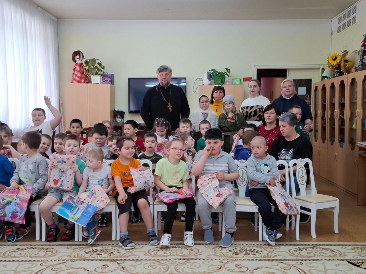 Подробнее о статье Поздравление с Пасхой детей коррекционного детсккого сада